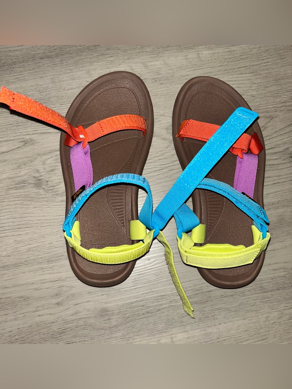 Teva Hurricane Sandals - Picture 4 of 5
